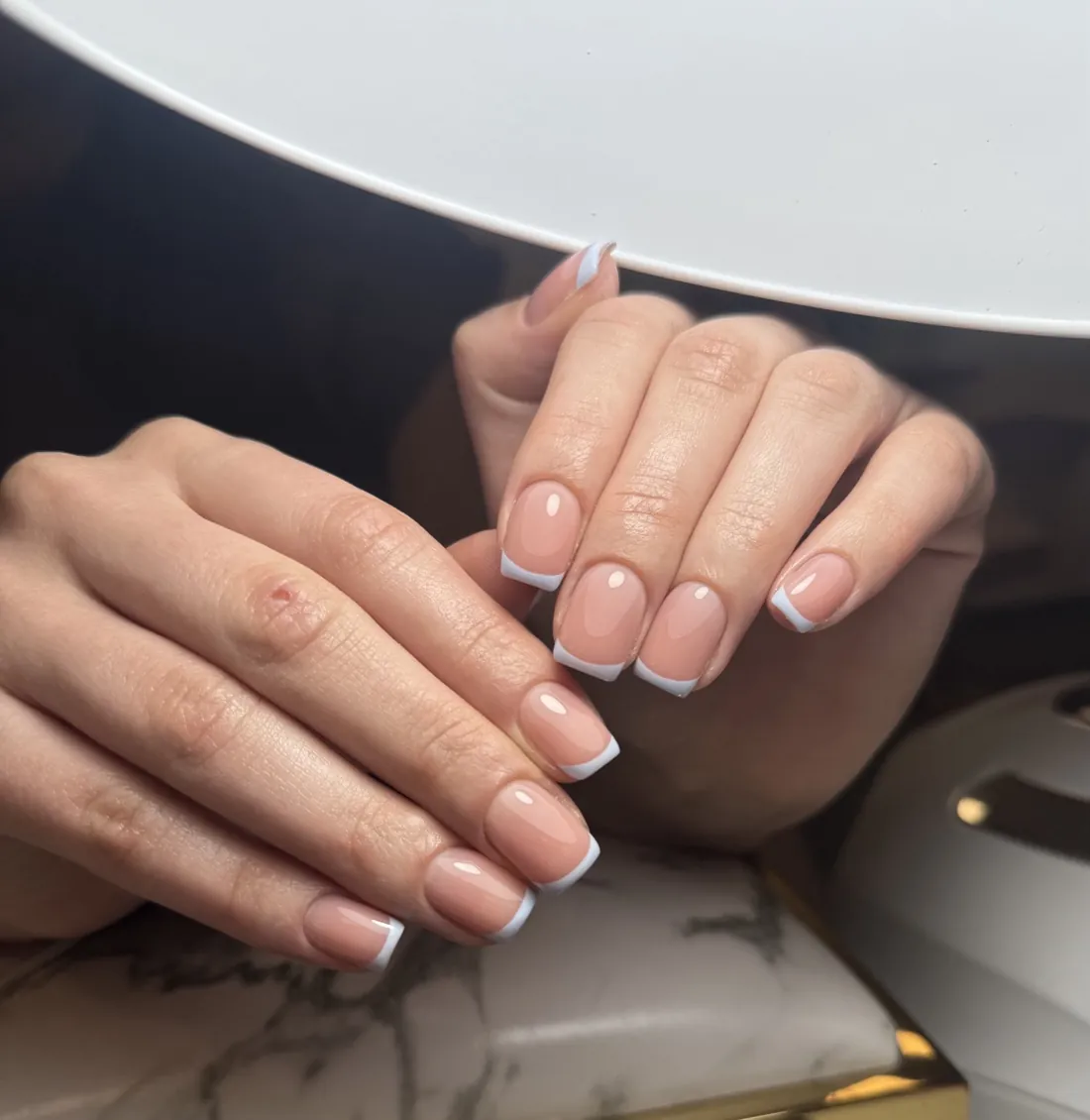Квадратен френски, маникюр от MB Nails